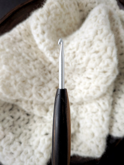 7 4.5mm Black & White Ebony Ergonomic Wood Crochet Hook