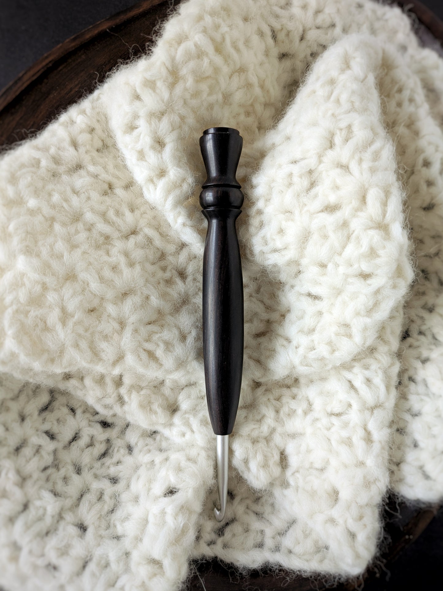 H 5mm Blackwood Ergonomic Wood Crochet Hook
