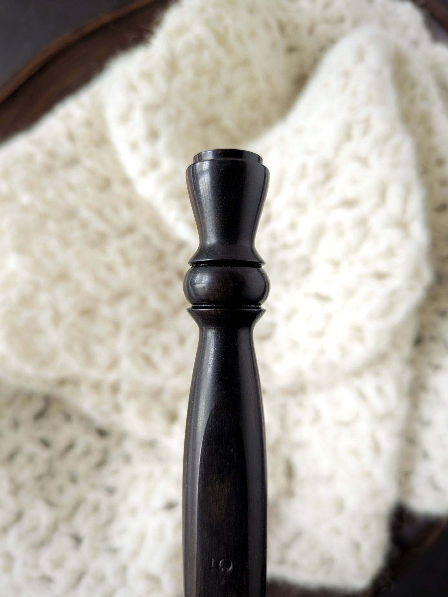 H 5mm Blackwood Ergonomic Wood Crochet Hook