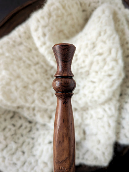 H 5mm Cocobolo Ergonomic Wood Crochet Hook