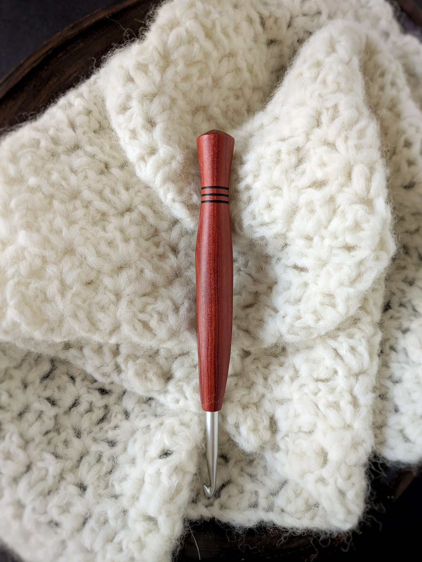 I 5.5mm Redheart Ergonomic Wood Crochet Hook
