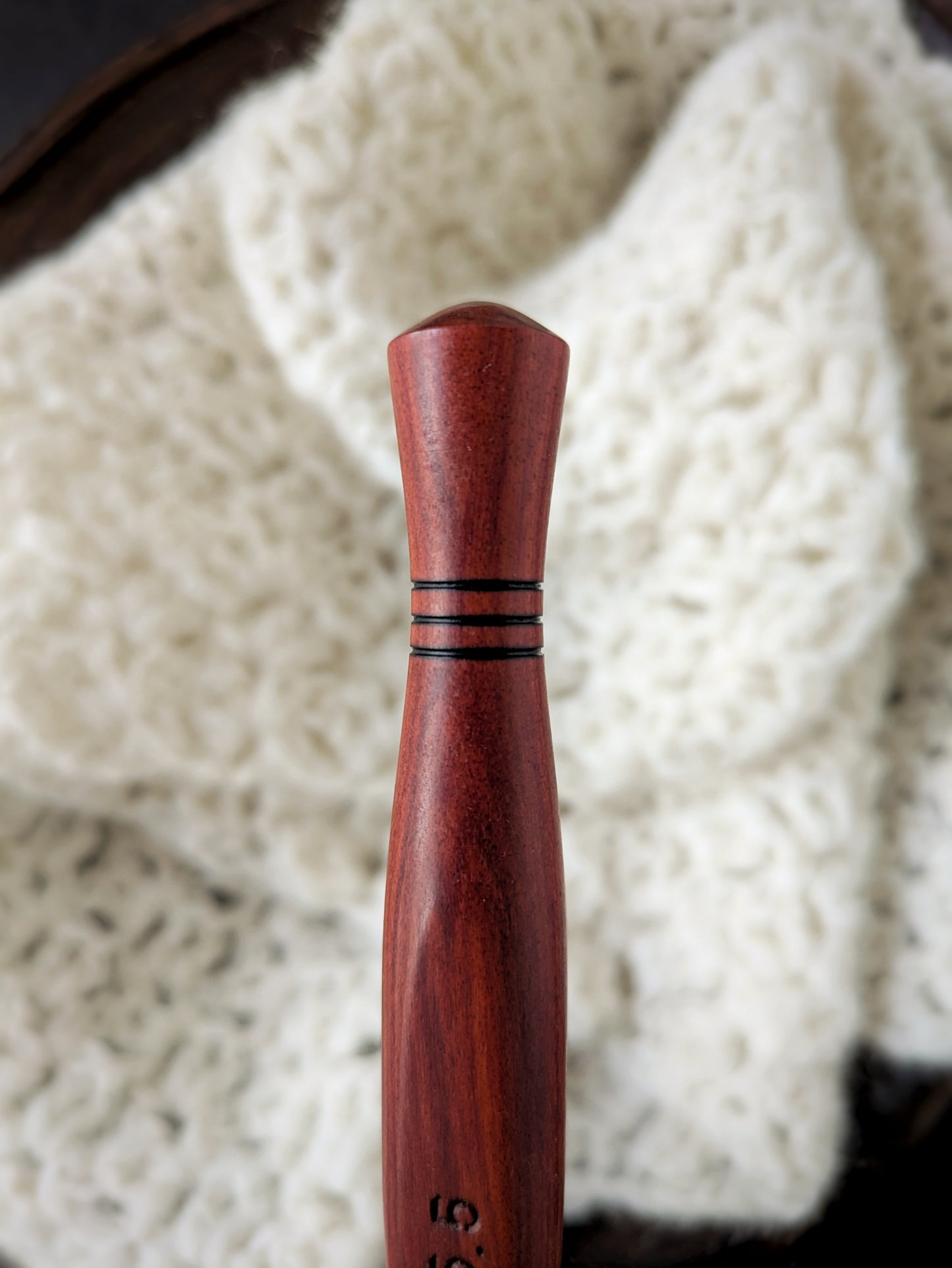 I 5.5mm Redheart Ergonomic Wood Crochet Hook