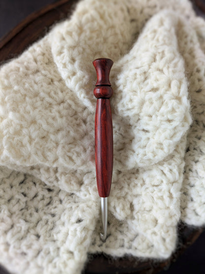 J 6mm Redheart Ergonomic Wood Crochet Hook