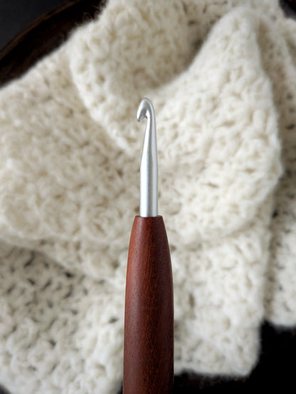J 6mm Orangeheart Ergonomic Wood Crochet Hook