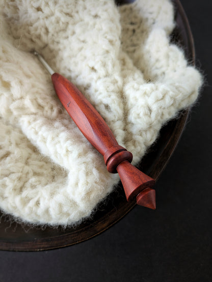 G 4mm Redheart Ergonomic Wood Crochet Hook