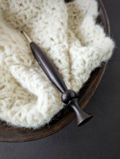 G 4mm Cocobolo Ergonomic Wood Crochet Hook