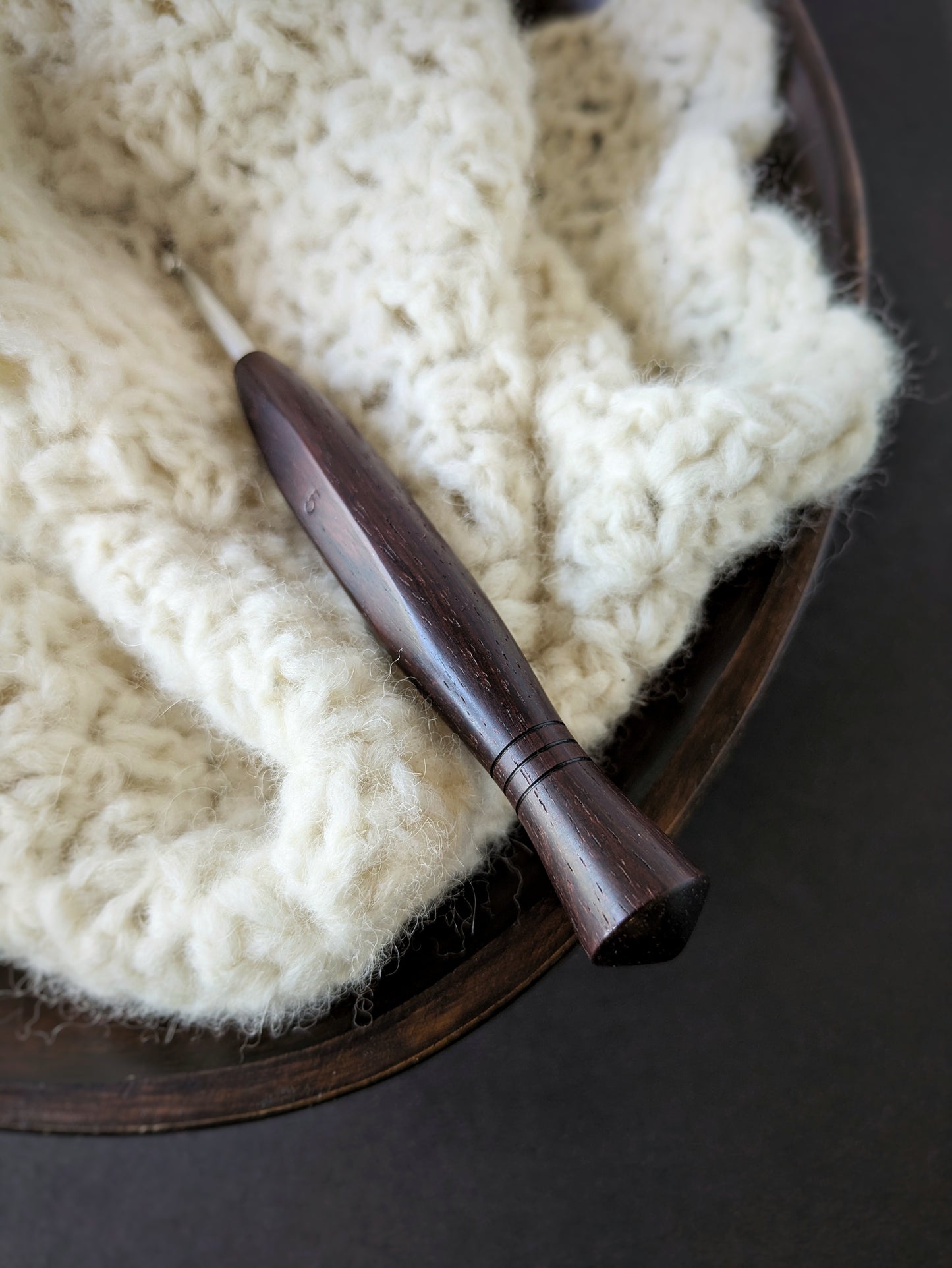 H 5mm Rosewood Ergonomic Wood Crochet Hook