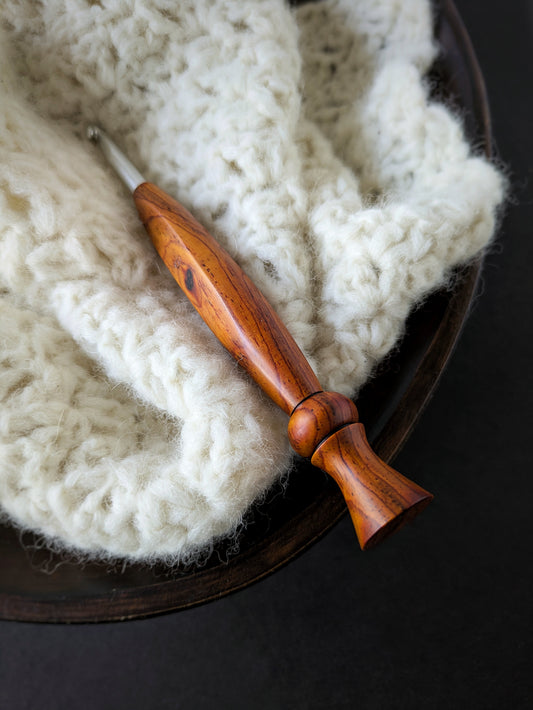 J 6mm Cocobolo Ergonomic Wood Crochet Hook