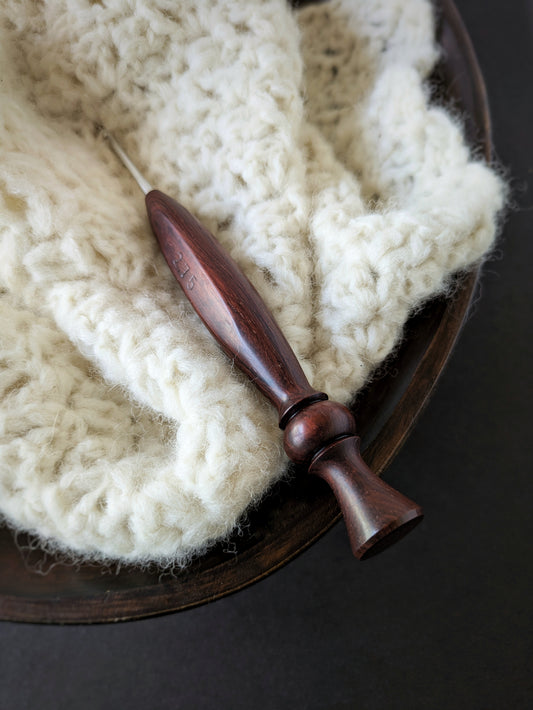 C 2.75mm Rosewood Ergonomic Wood Crochet Hook