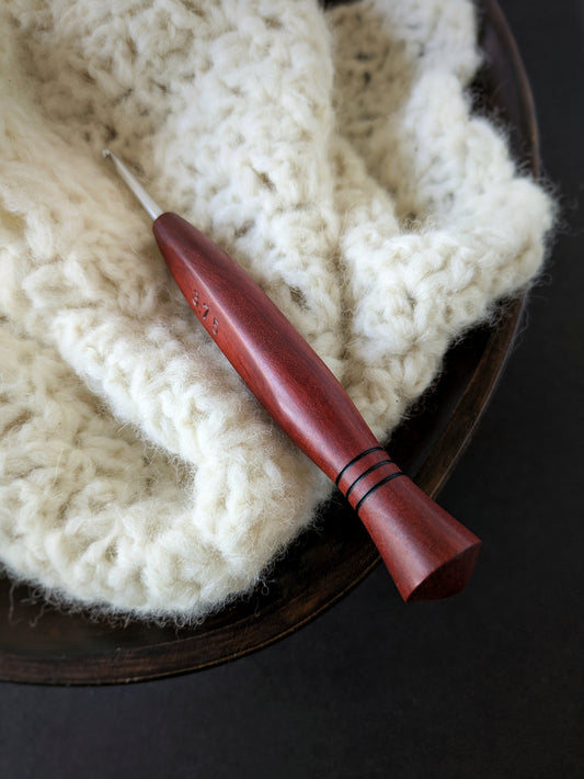 F 3.75mm Redheart Ergonomic Wood Crochet Hook