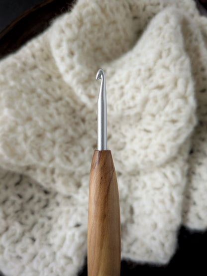 H 5mm Olivewood Ergonomic Wood Crochet Hook