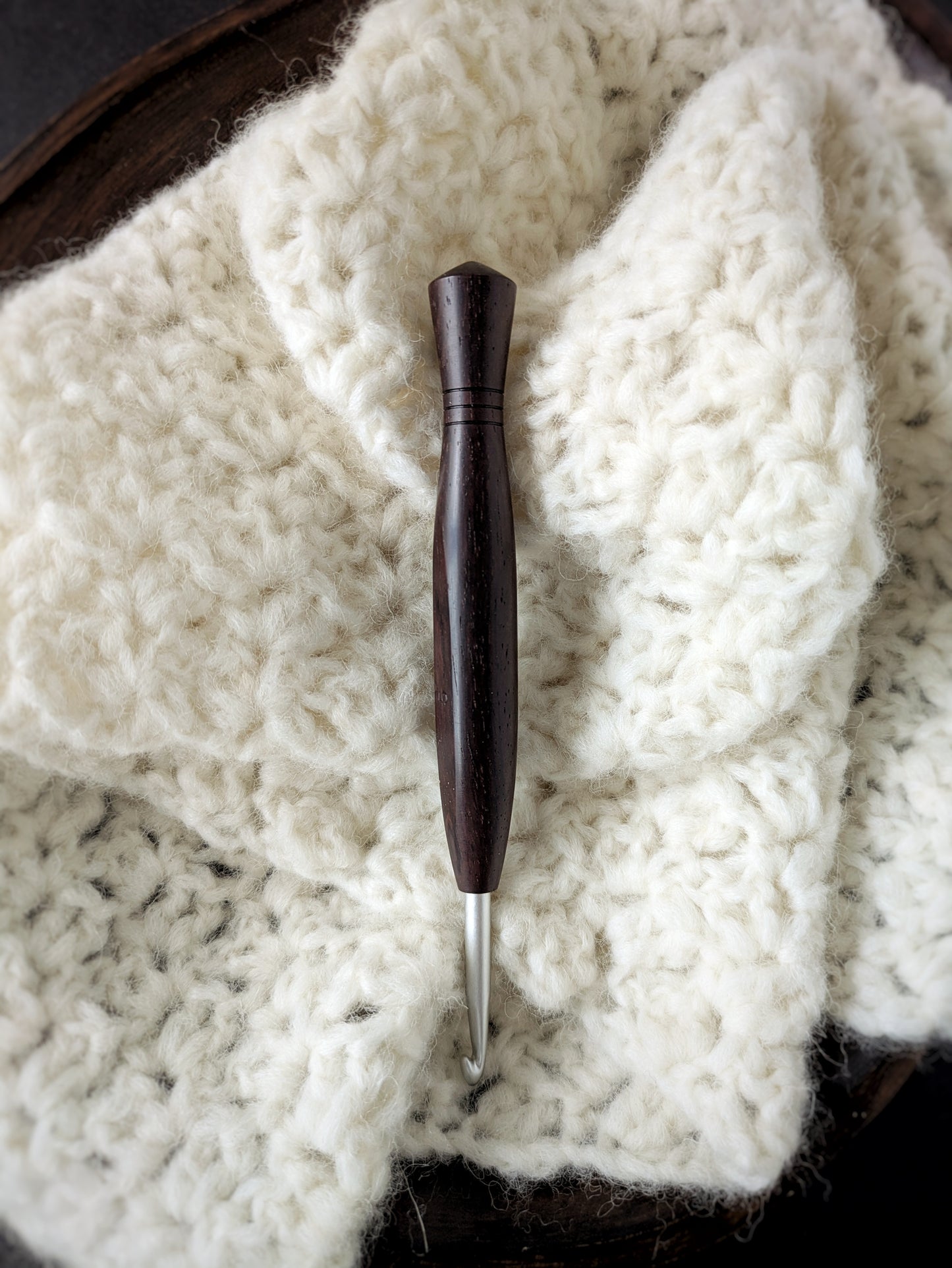 H 5mm Rosewood Ergonomic Wood Crochet Hook