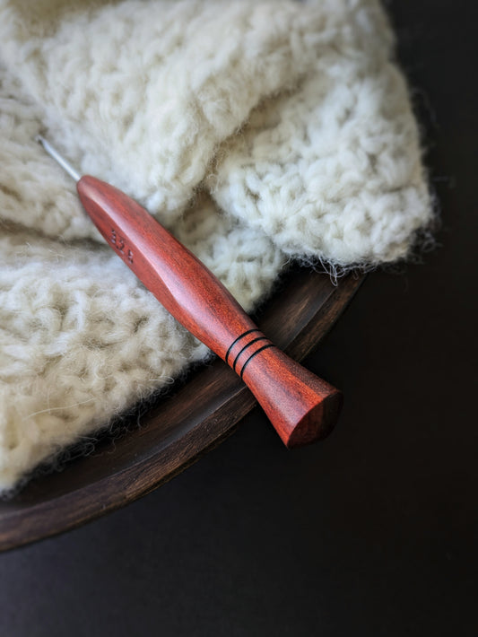 D 3.25mm Redheart Ergonomic Wood Crochet Hook