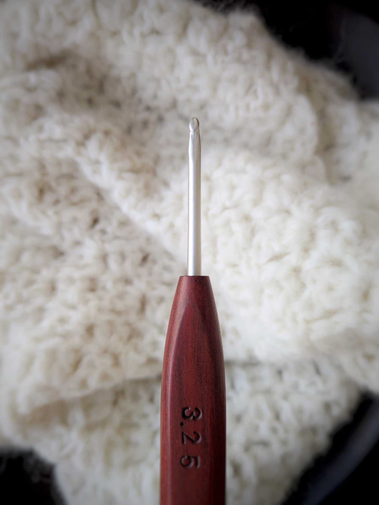 D 3.25mm Redheart Ergonomic Wood Crochet Hook