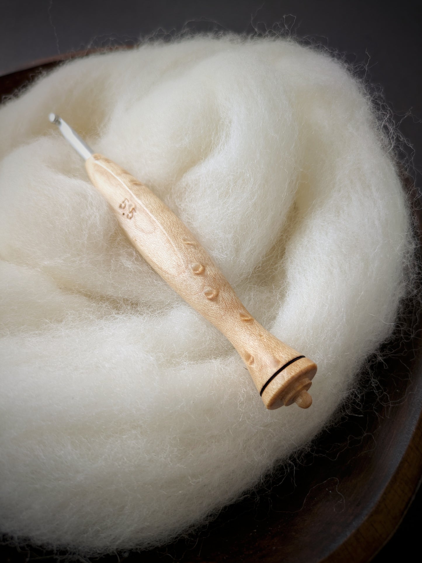 I 5.5mm Maple Ergonomic Wood Crochet Hook