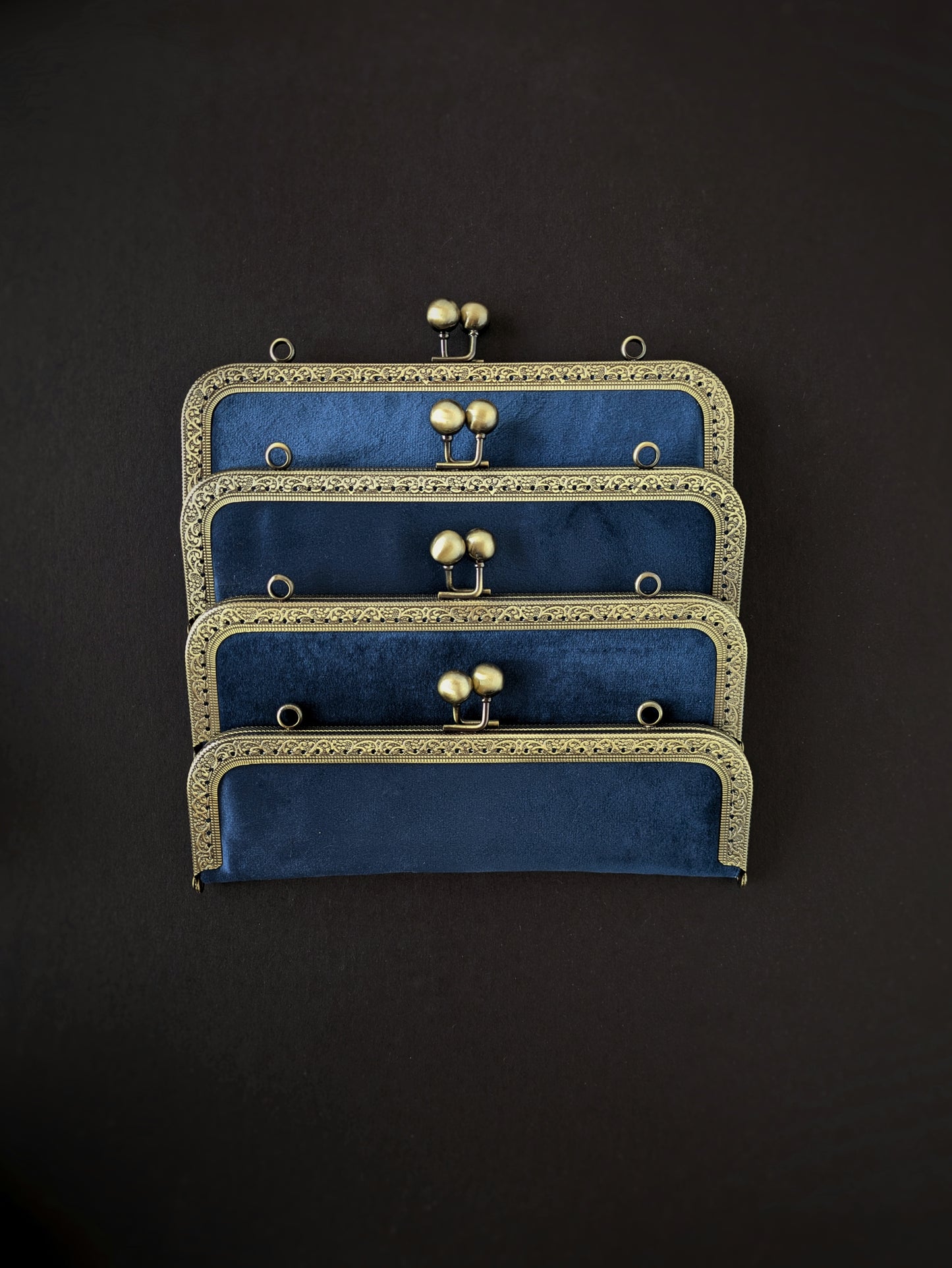 The BQueen Hook Clutch