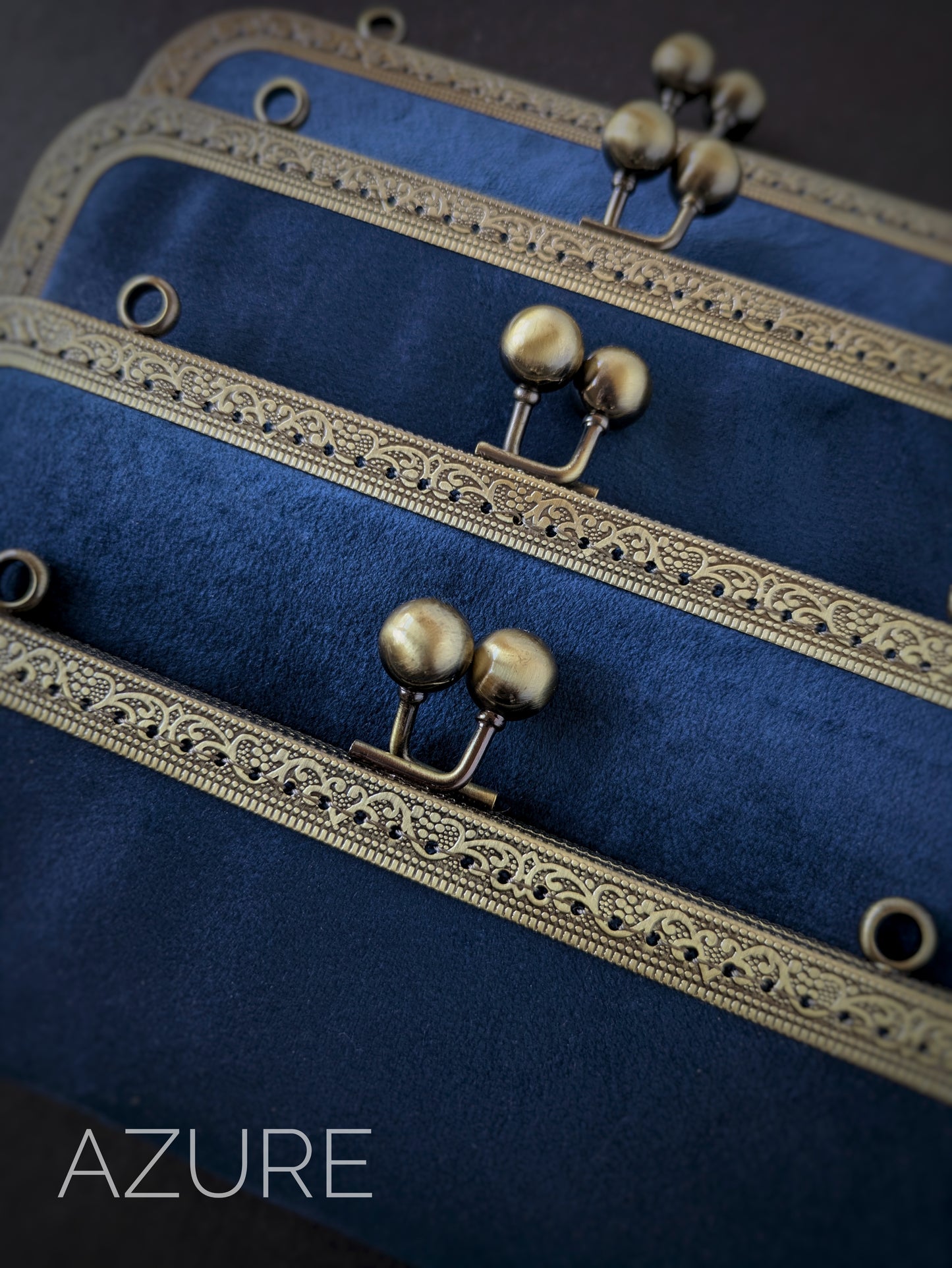 The BQueen Hook Clutch