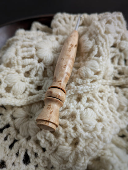 E 3.5mm Maple Ergonomic Wood Crochet Hook RTS