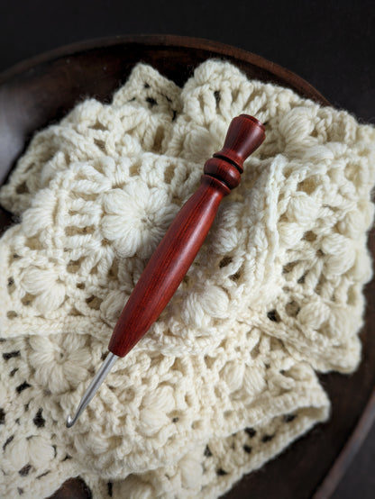 7 4.5mm Redheart Ergonomic Wood Crochet Hook RTS