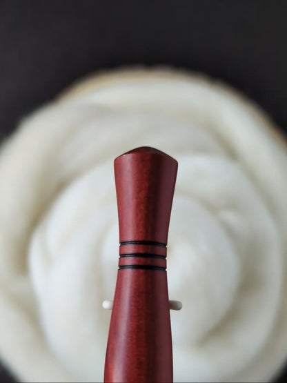I 5.5mm Redheart Ergonomic Wood Crochet Hook